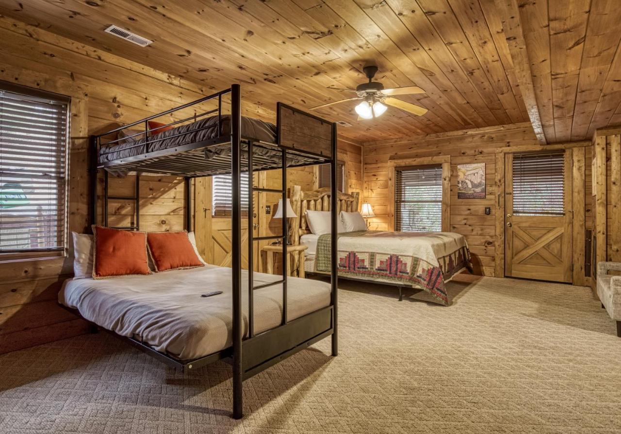 Bridgewood Cabin, Hot Tub, 1089 Of Free Attraction Tickets For Each Paid Day, Dollywood And More! Pigeon Forge Exteriör bild