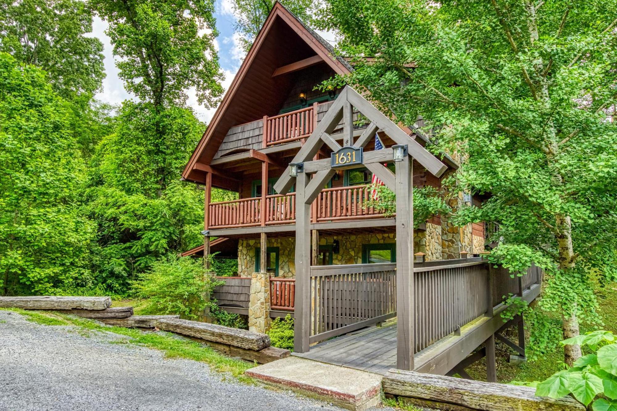 Bridgewood Cabin, Hot Tub, 1089 Of Free Attraction Tickets For Each Paid Day, Dollywood And More! Pigeon Forge Exteriör bild