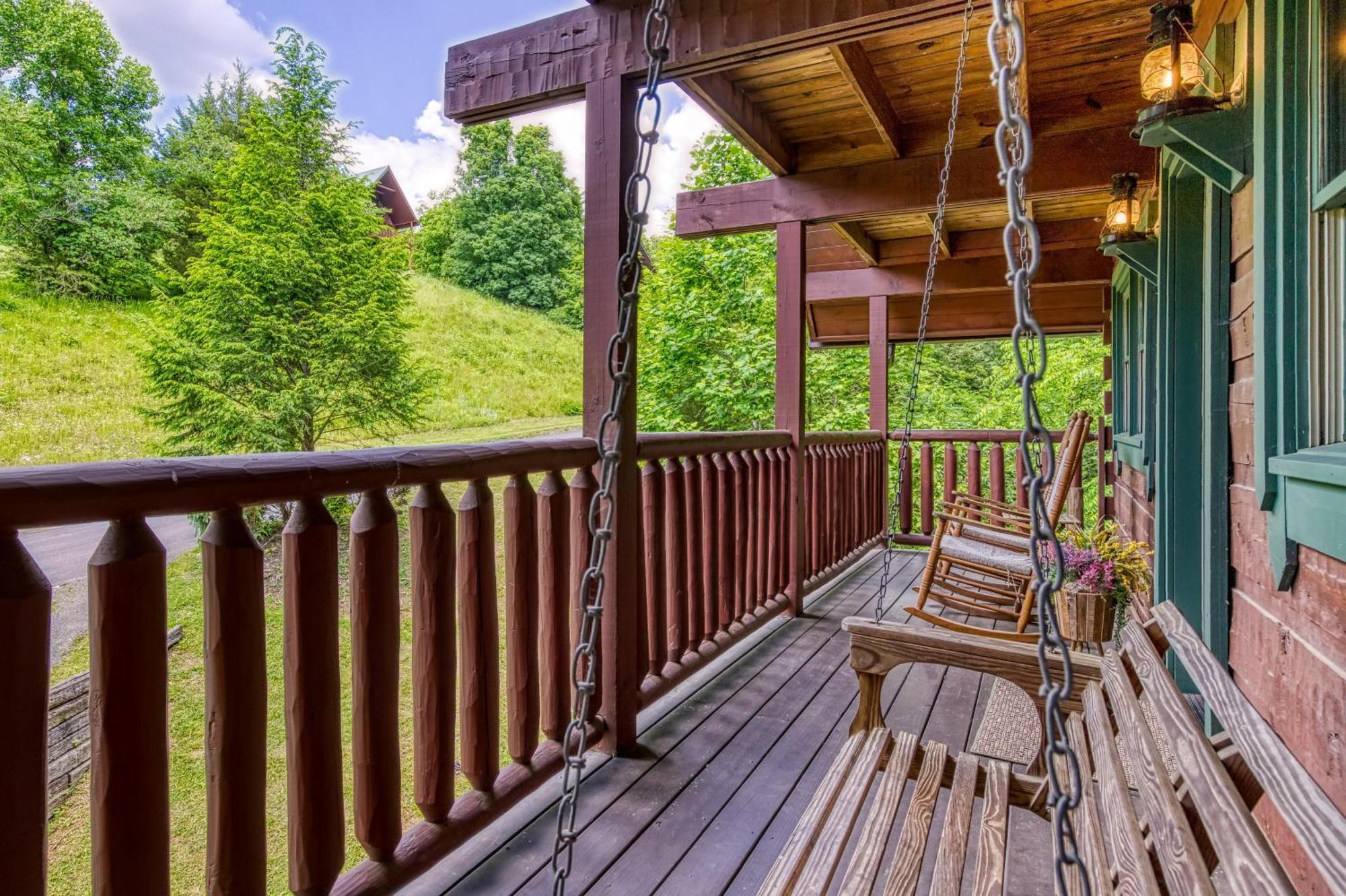 Bridgewood Cabin, Hot Tub, 1089 Of Free Attraction Tickets For Each Paid Day, Dollywood And More! Pigeon Forge Exteriör bild